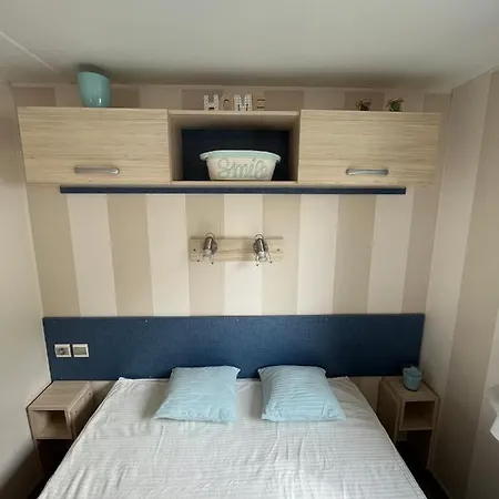 Chalet Mobil-home Climatisé Avec Piscine *